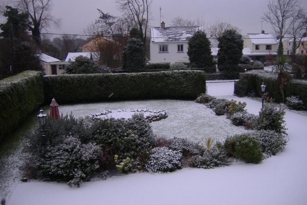 Riverwalk House B&B Oughterard Exterior photo