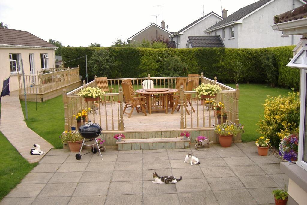 Riverwalk House B&B Oughterard Exterior photo