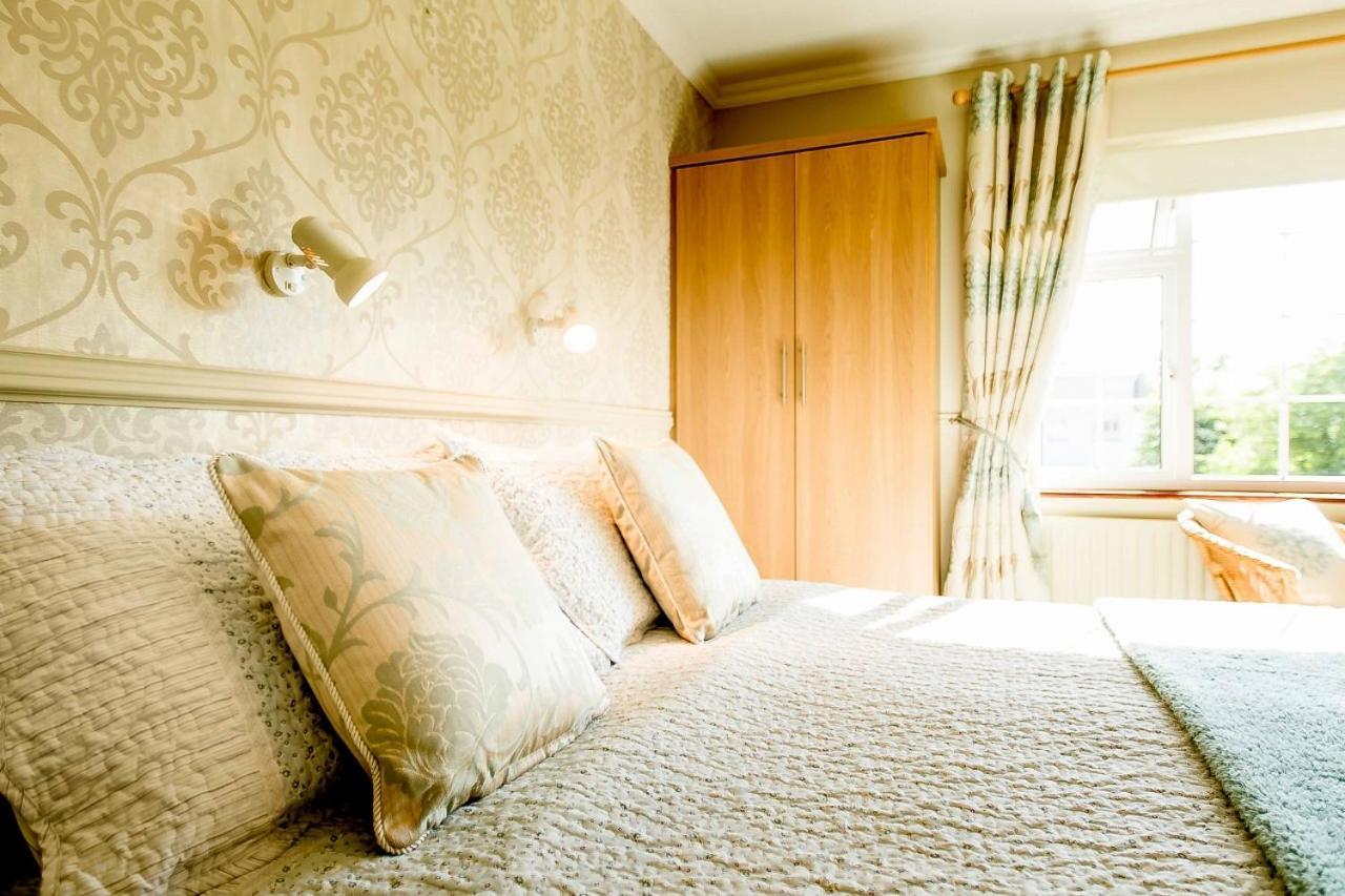Riverwalk House B&B Oughterard Exterior photo